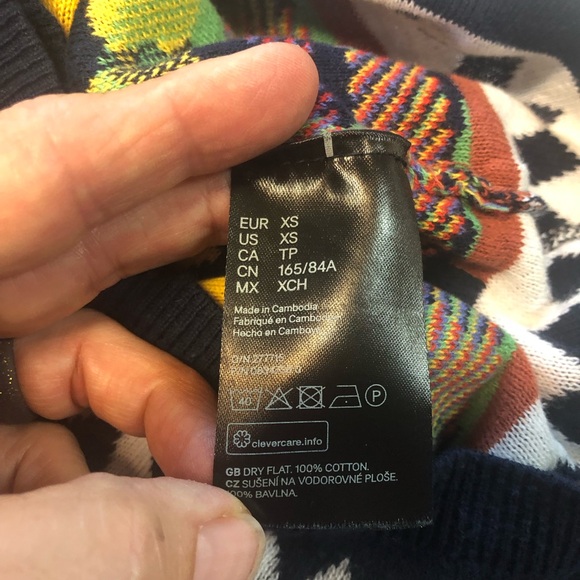 H&M Cotton Christmas Sweater Crew Neck Pull Over Soft Fun Christmas in July! - Picture 6 of 7